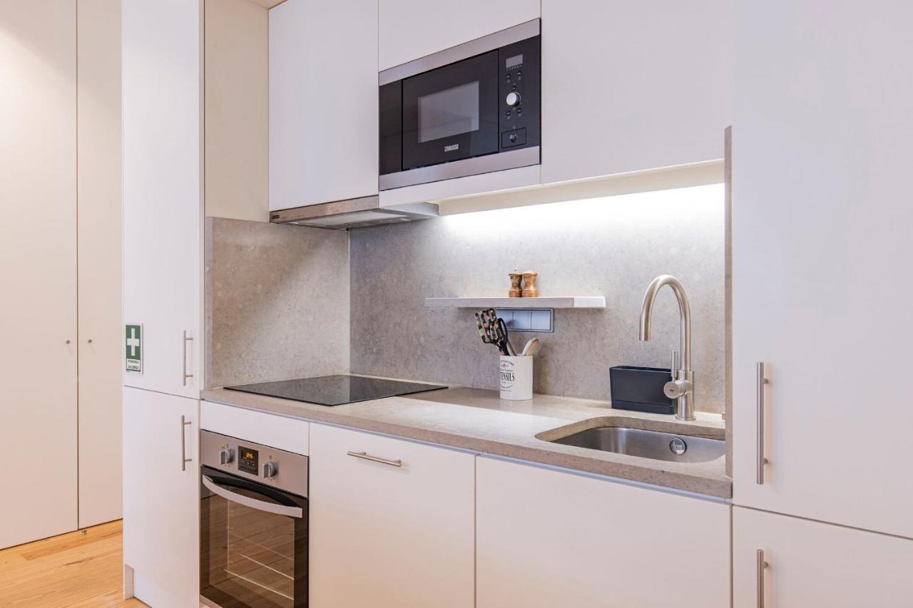 Modern Rustic Flat In Santos By Lovelystay Lisbon Exterior photo
