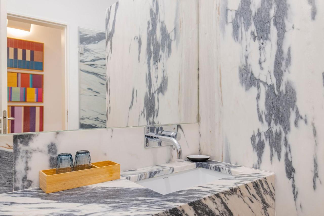 Modern Rustic Flat In Santos By Lovelystay Lisbon Exterior photo